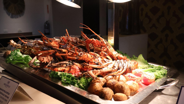 龙虾之夜回归Megapolis酒店